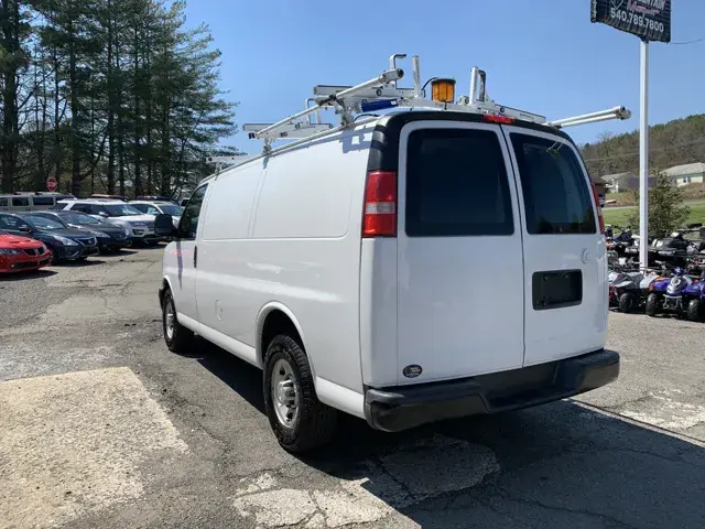 2016 Chevrolet Express 2500 Work Van HD photo 4