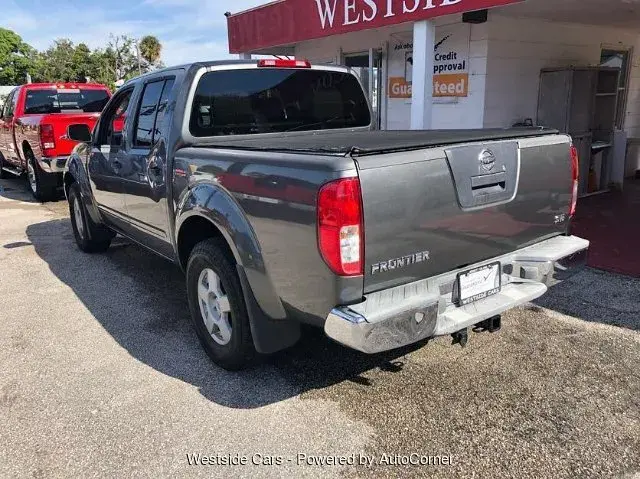 2005 Nissan Frontier SE Crew Cab 4WD Auto photo 5