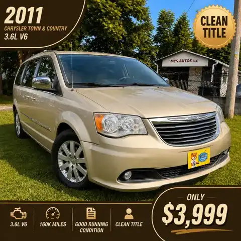2011 Chrysler Town & Country Touring-L's photo