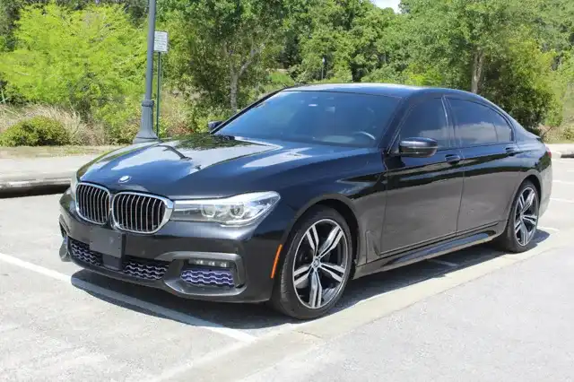 2016 BMW 7 Series 740i's photo