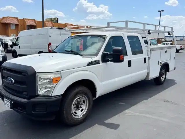 2014 Ford F-250 XLT Crew Cab 172 in's photo