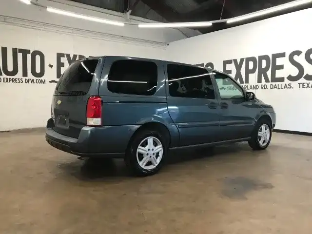 2005 Chevrolet Uplander Base's photo