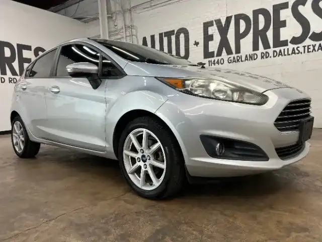 2016 Ford Fiesta SE Hatch's photo