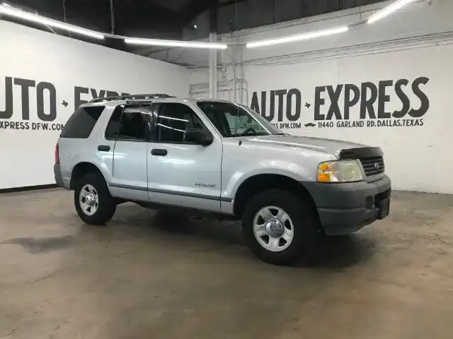 2004 Ford Explorer XLS's photo
