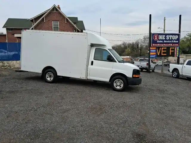 2015 Chevrolet Express 3500 139" WB's photo