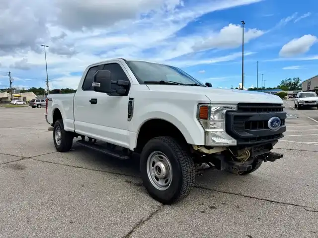 2022 Ford F-250 XL 4WD SuperCab 8' Box's photo