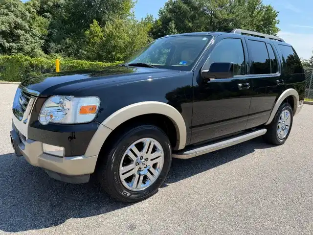 2010 Ford Explorer Eddie Bauer 4WD's photo