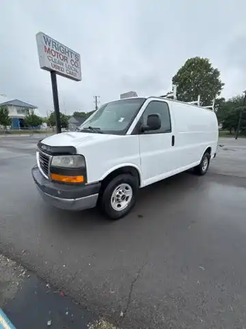 2014 GMC Savana 2500 Cargo Van's photo