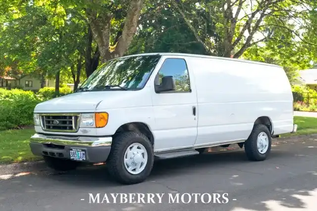 2006 Ford E-Series E-350 Super Duty Extended's photo