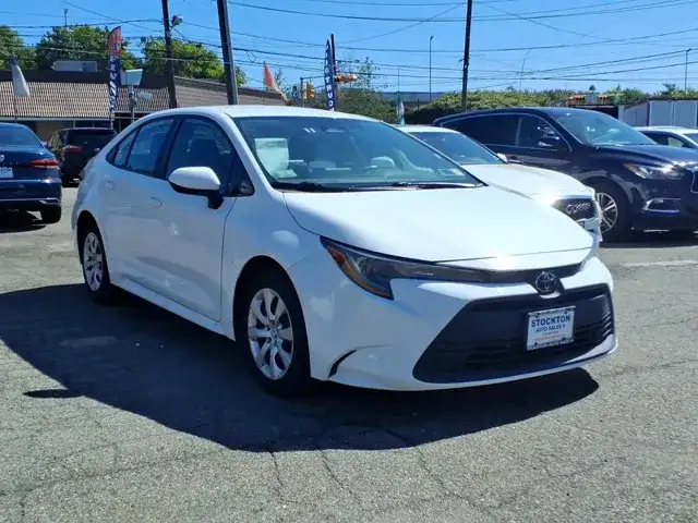 2024 Toyota Corolla LE CVT's photo