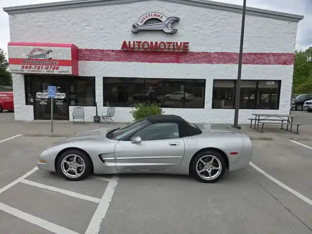 2004 Chevrolet Corvette Convertible's photo