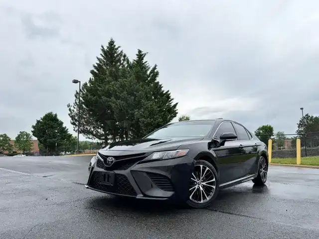 2018 Toyota Camry 2.5 Auto SE's photo