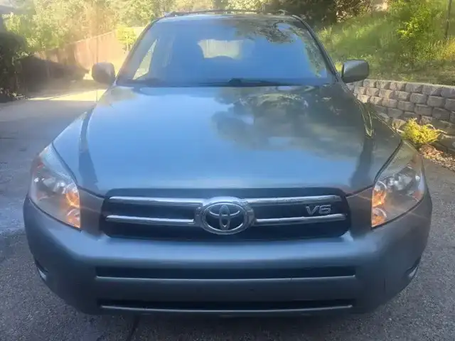 2007 Toyota RAV4 Limited 4x4 V6's photo