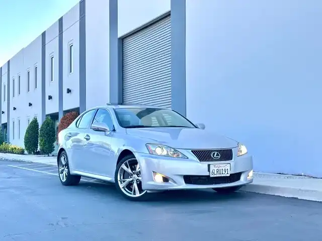 2010 Lexus IS 350 350's photo