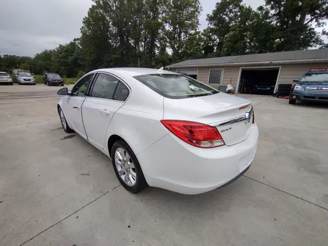 2012 Buick Regal Base photo 5