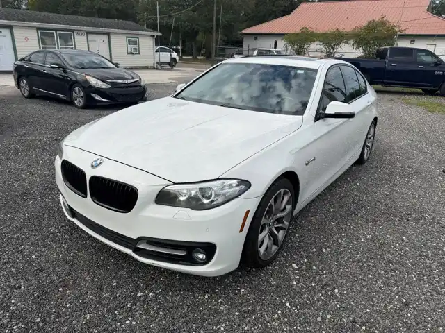 2016 BMW 5 Series 528i xDrive Sedan's photo