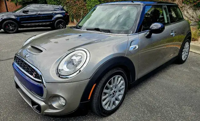 2017 MINI Cooper S photo 1