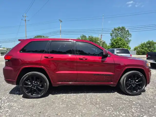 2018 Jeep Grand Cherokee Altitude 4WD's photo