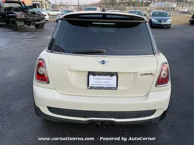 2010 MINI Cooper S photo 4