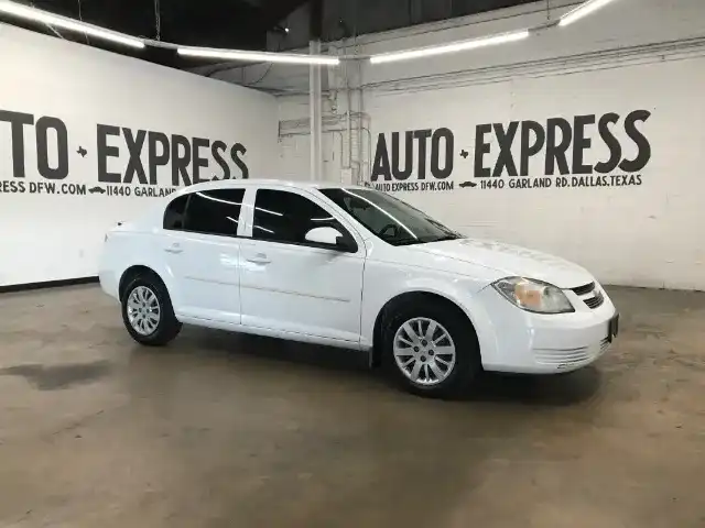 2010 Chevrolet Cobalt LT Sedan's photo