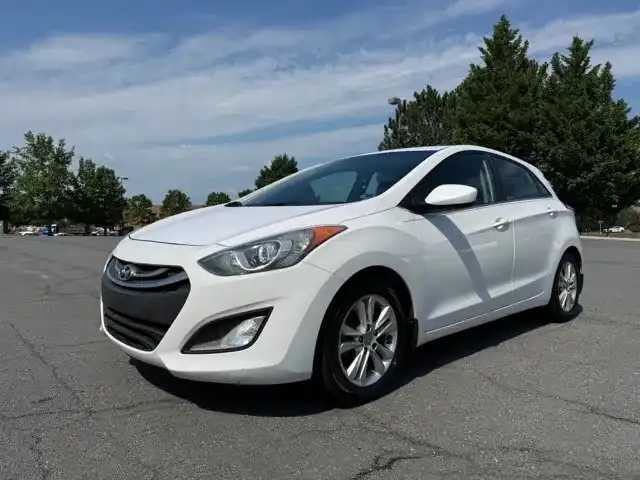 2015 Hyundai Elantra GT 2.0 6-Speed A T's photo