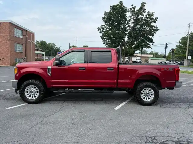 2017 Ford F-250 XLT 4x4 Crew Cab 6-3/4' Box's photo