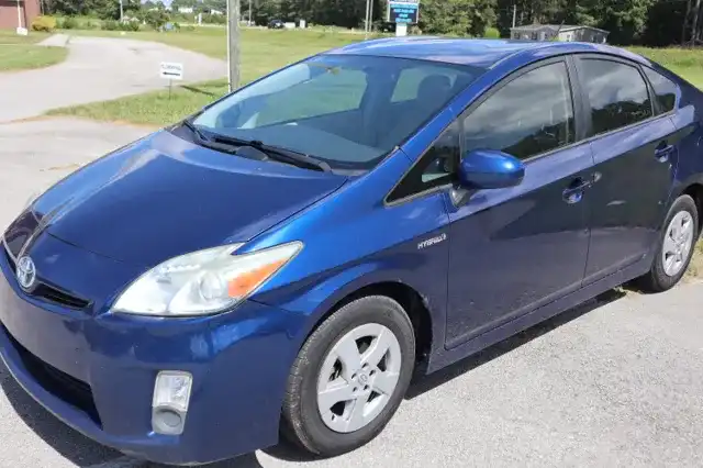 2011 Toyota Prius II's photo