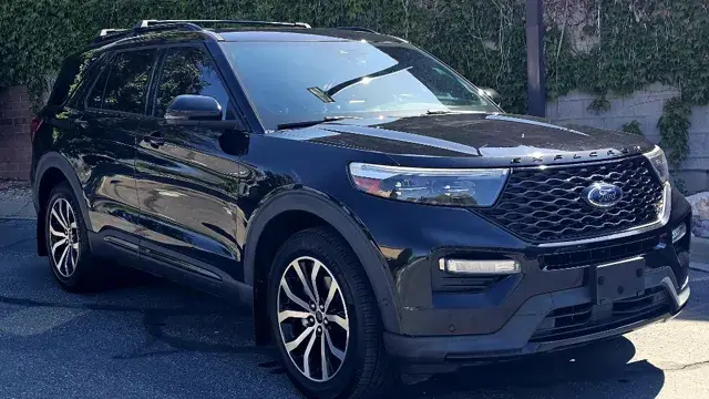 2020 Ford Explorer ST 4WD photo 3