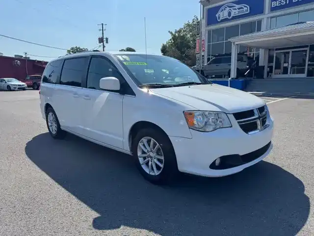 2019 Dodge Grand Caravan SXT's photo