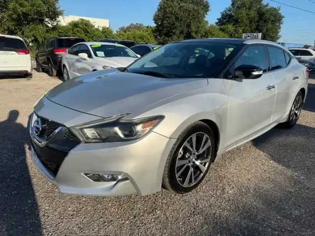 2017 Nissan Maxima 3.5 SR's photo