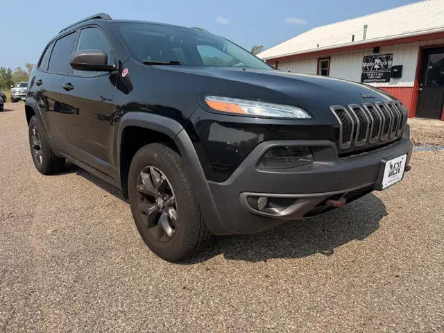 2014 Jeep Cherokee Trailhawk 4X4 photo 3