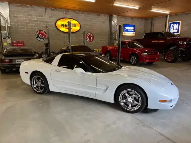 1998 Chevrolet Corvette Base's photo