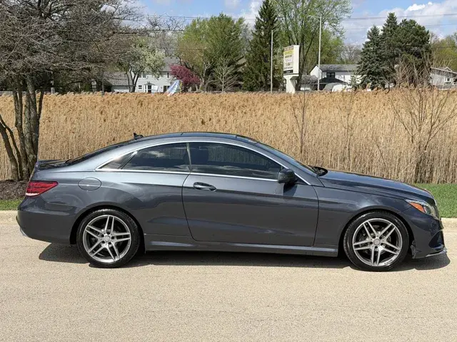 2016 Mercedes-Benz E-Class E400 4MATIC photo 5