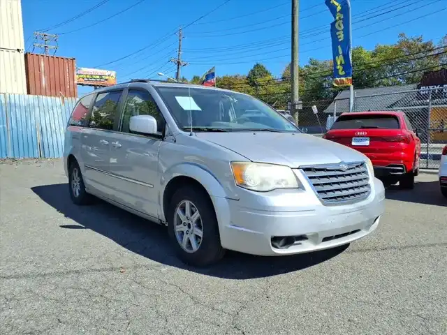 2010 Chrysler Town & Country Touring's photo