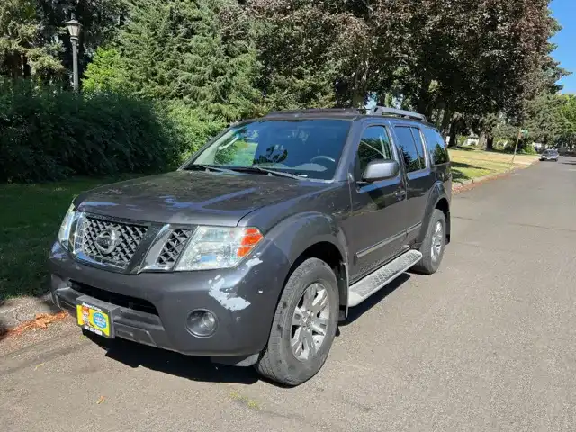 2012 Nissan Pathfinder S 4x4's photo