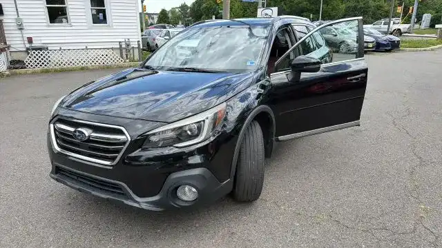 2018 Subaru Outback 3.6R Touring's photo