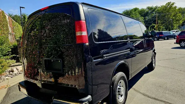 2018 Chevrolet Express 2500 Work Van HD photo 5