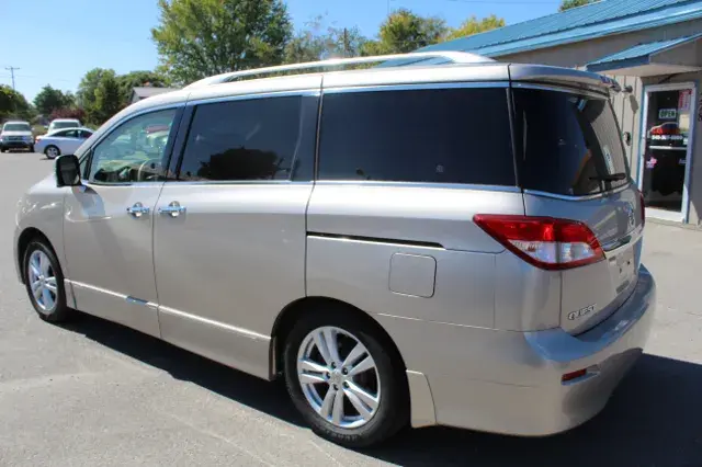 2013 Nissan Quest 3.5 LE photo 3