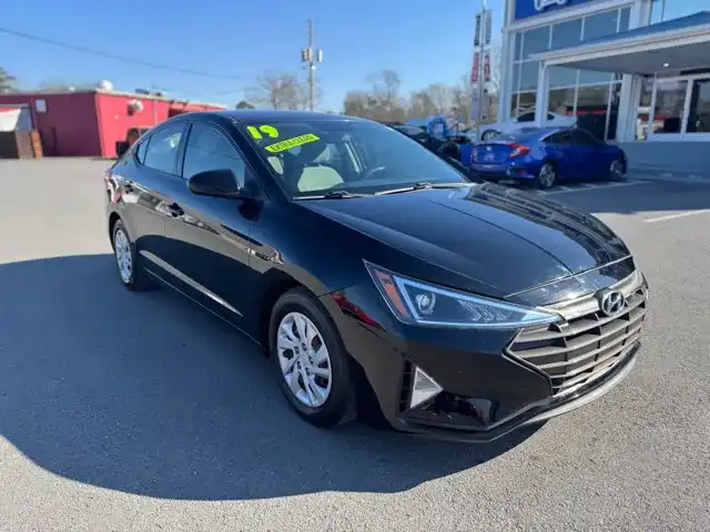 2019 Hyundai Elantra 2.0 SE A/T's photo