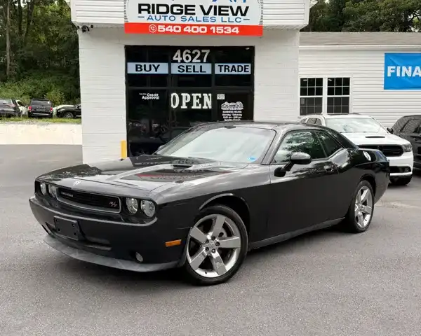 2009 Dodge Challenger R/T's photo