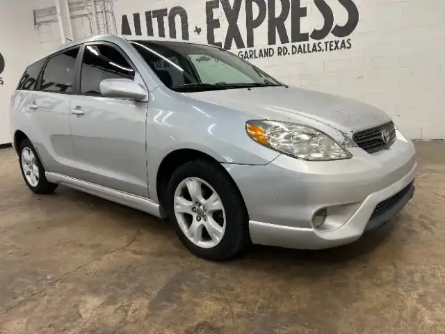 2005 Toyota Matrix XR's photo