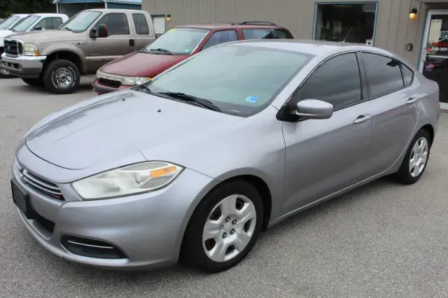 2016 Dodge Dart 2.0 SE photo 4