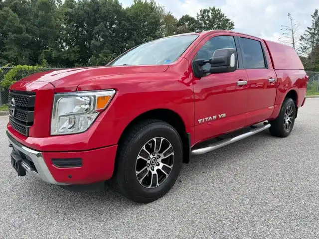 2020 Nissan Titan SV 4X4 Crew Cab's photo