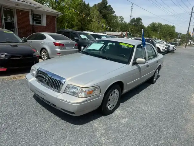 2008 Mercury Grand Marquis GS's photo