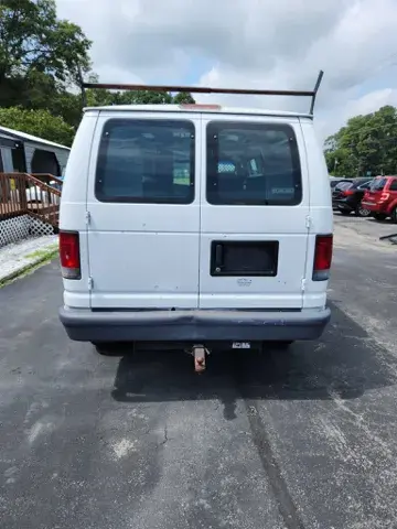 2006 Ford E-Series E-250 Van photo 4