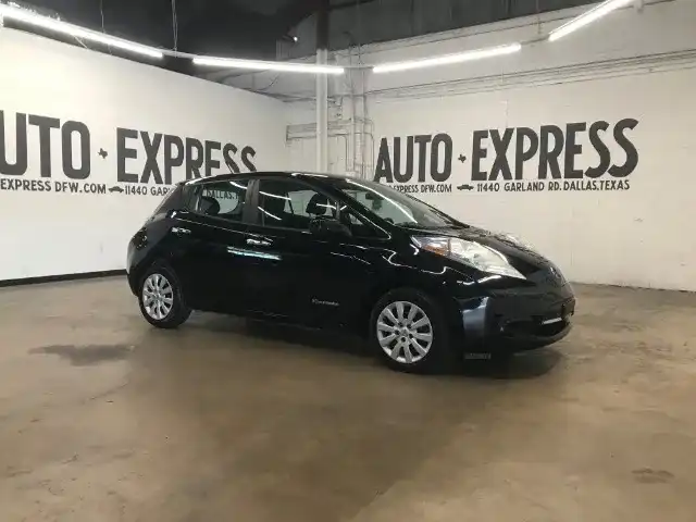2013 Nissan Leaf S's photo