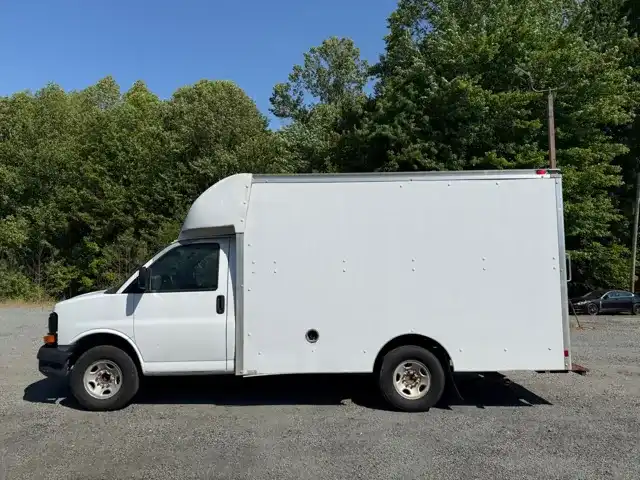 2013 Chevrolet Express's photo