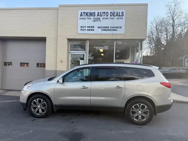 2011 Chevrolet Traverse 1LT AWD's photo