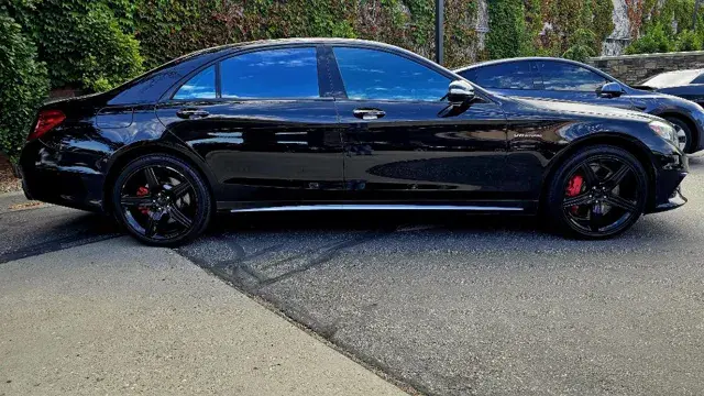 2015 Mercedes-Benz S-Class AMG S63 photo 4
