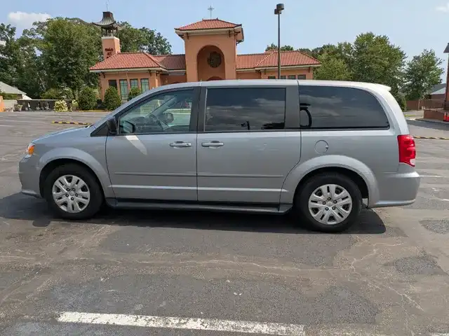 2016 Dodge Grand Caravan SE's photo